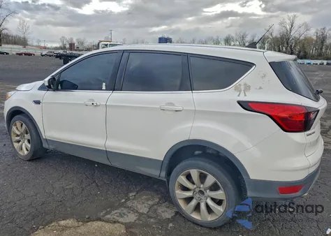 2019 Ford Escape Se z USA, uszkodzony, nr VIN 1FMCU0GD7KUB07399